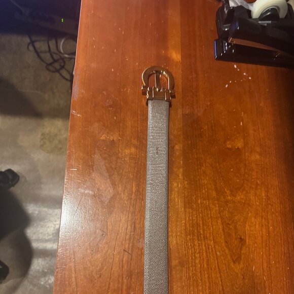 Salvatore Ferragamo Beige Textured Leather Belt with Gold Buckle 95 cm - Picture 6 of 10